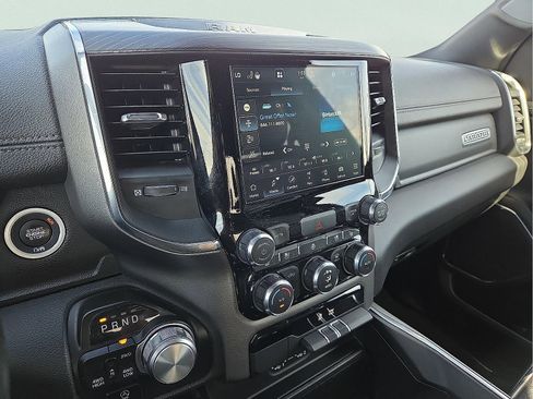 Used 2024 RAM 1500 Laramie image 16