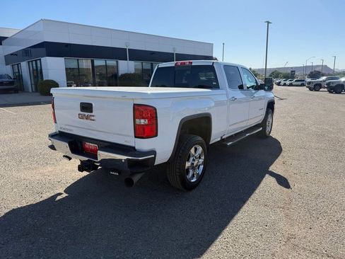 Used 2018 GMC Sierra 2500 SLT w/ Duramax Plus Package AWD/4WD image 5