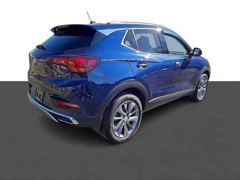 Used 2022 Buick Encore GX Essence w/ Advanced Technology Package image 4