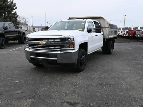 Used 2018 Chevrolet Silverado 3500 W/T w/ WT Convenience Package AWD/4WD image 2