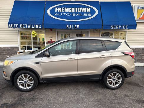 Used 2018 Ford Escape SE w/ SE Sync 3 Package image 29