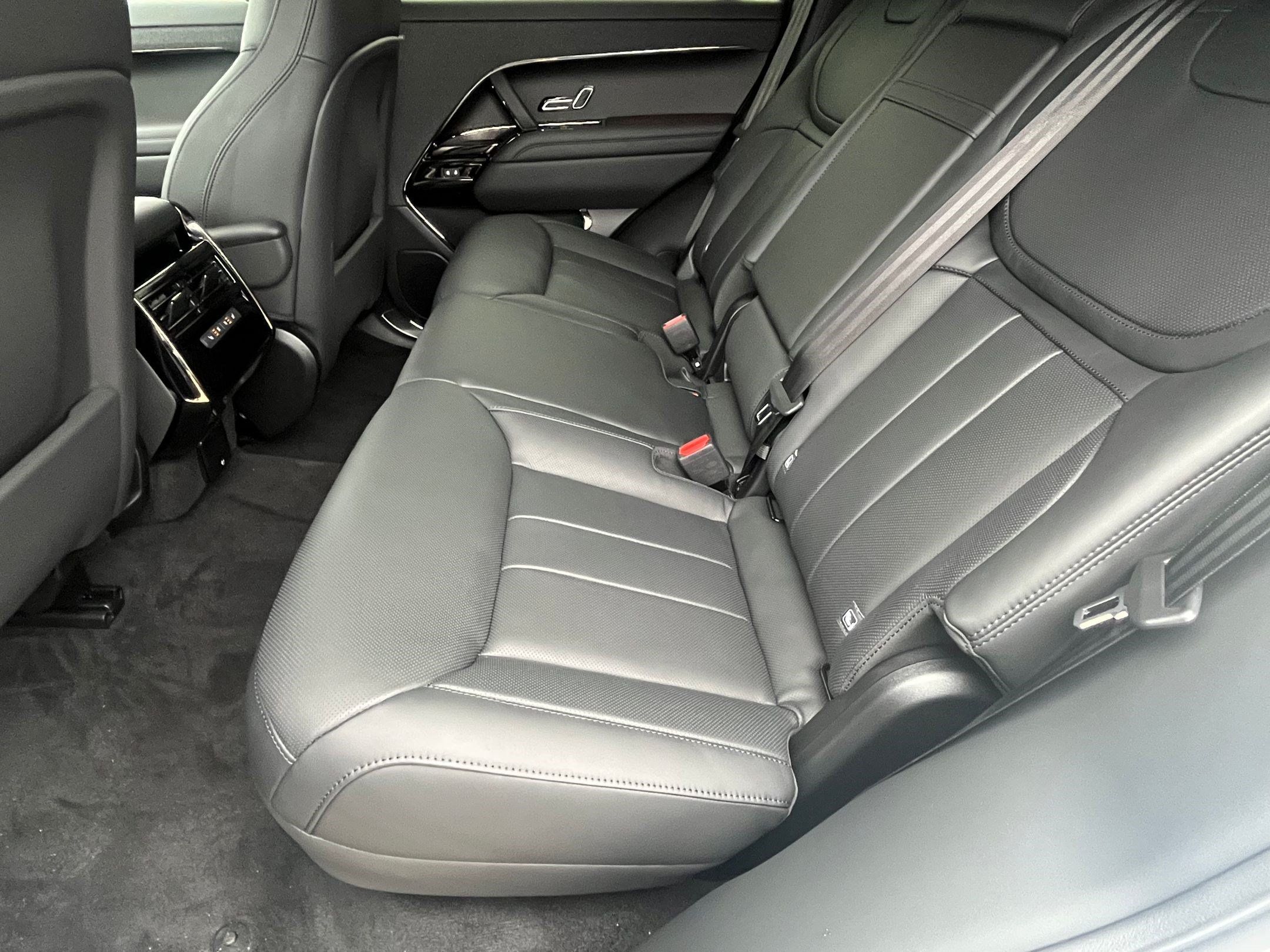 New 2026 Land Rover Range Rover Sport SE AWD/4WD image 20