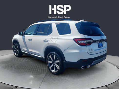 Used 2023 Honda Pilot Elite image 3