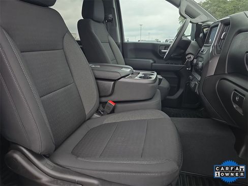 Used 2023 Chevrolet Silverado 2500 Custom w/ Custom Value Package image 10