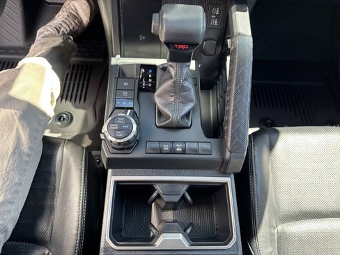 Used 2026 Toyota 4Runner TRD Off-Road Premium AWD/4WD image 19