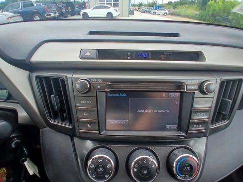 Used 2014 Toyota RAV4 LE FWD image 27