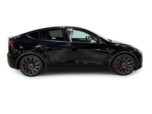 Used 2023 Tesla Model Y Performance AWD/4WD image 7