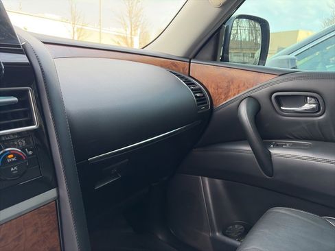 Used 2023 Nissan Armada SL image 17