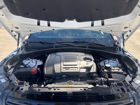 New 2026 Land Rover Range Rover Velar Dynamic SE image 23