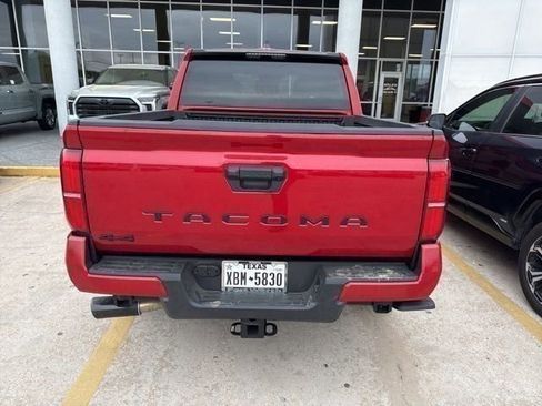Used 2025 Toyota Tacoma SR5 AWD/4WD image 8