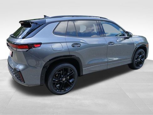 New 2025 Volkswagen Tiguan SE R-Line image 5