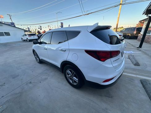 Used 2017 Hyundai Santa Fe Sport FWD image 8