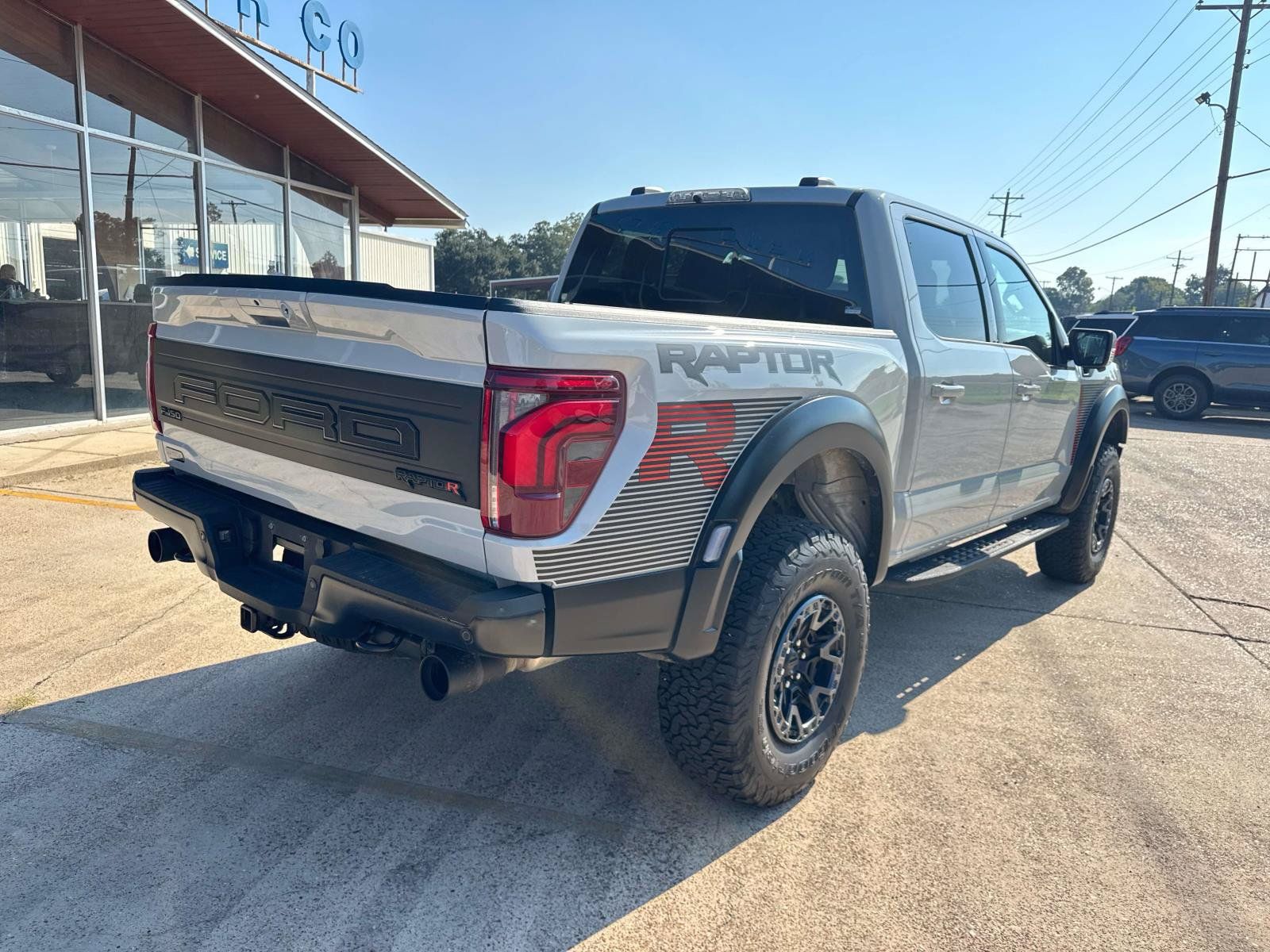 Used 2026 Ford F150 Raptor w/ Equipment Group 803A Raptor R AWD/4WD image 7