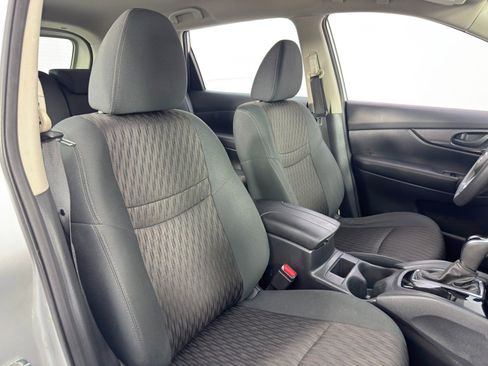 Used 2020 Nissan Rogue S image 30