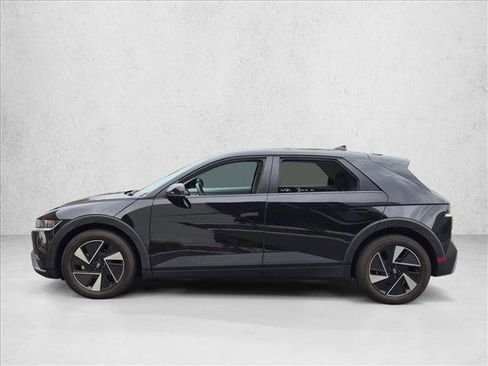 Used 2025 Hyundai Ioniq 5 SE RWD image 8