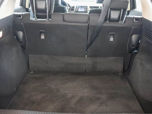 Used 2017 Honda HR-V LX image 30