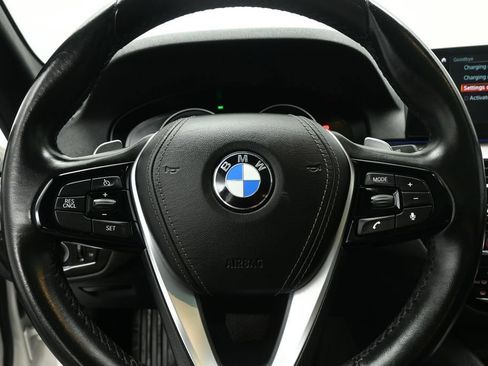 Used 2019 BMW 530e w/ Convenience Package RWD image 11