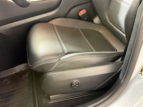 Certified 2025 Mercedes-Benz GLC 350e 4MATIC image 15