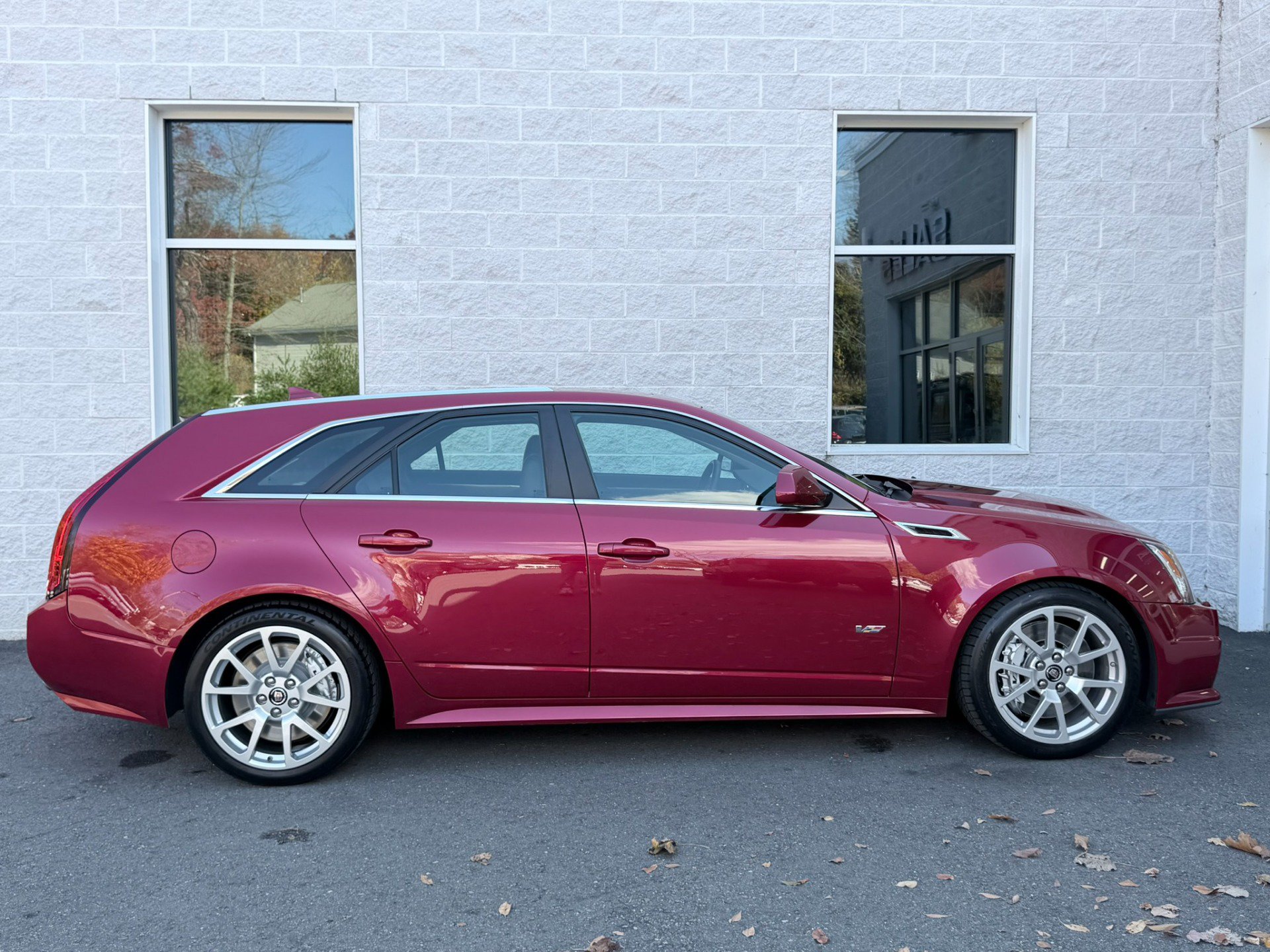 Used 2011 Cadillac CTS V RWD image 15
