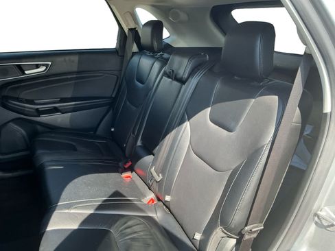 Used 2022 Ford Edge Titanium AWD/4WD image 13