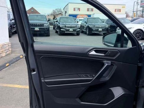 Used 2021 Volkswagen Tiguan SE R-Line image 16