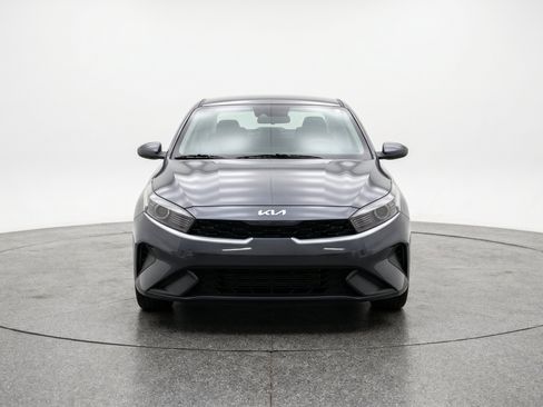 Used 2024 Kia Forte LXS FWD image 2