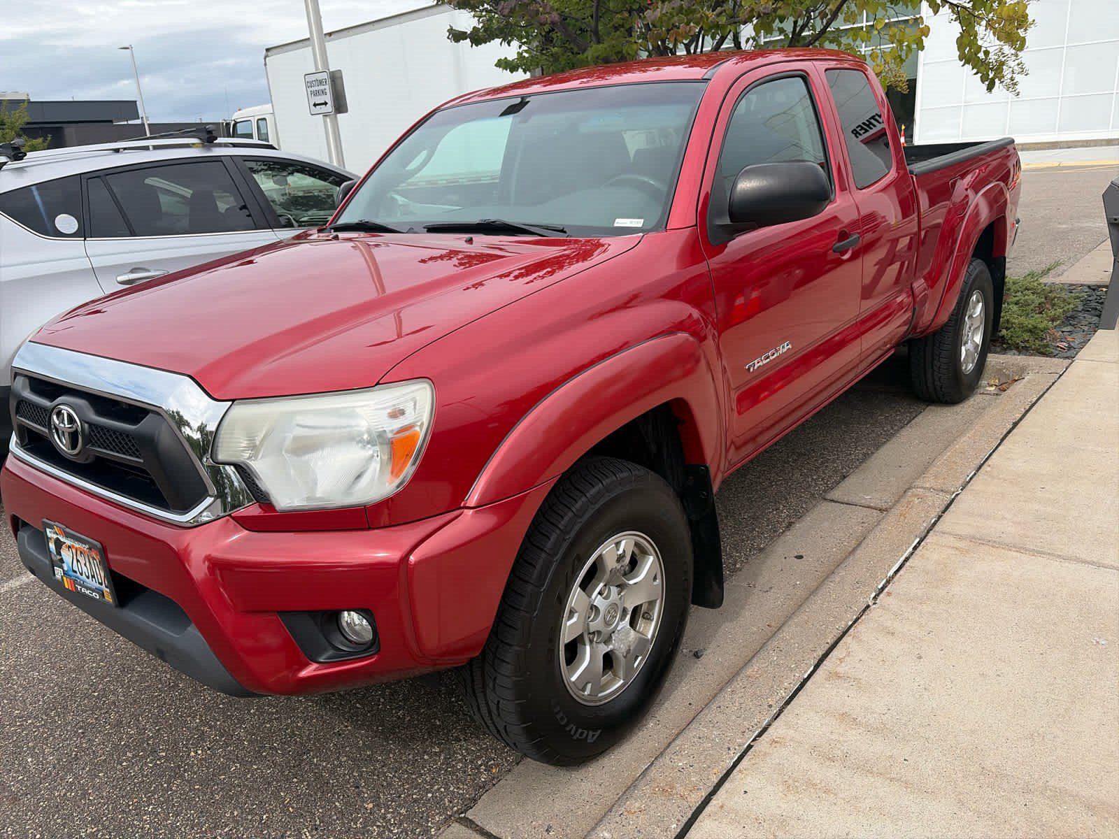 Used 2012 Toyota Tacoma 4x4 Access Cab V6 w/ SR5 Pkg image 3