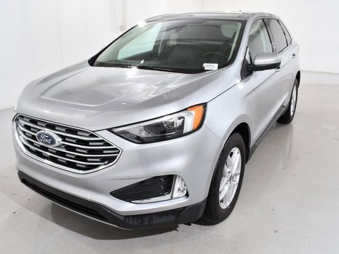 Used 2022 Ford Edge SEL w/ Convenience Package image 2
