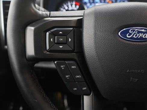 Used 2020 Ford Expedition Limited image 25