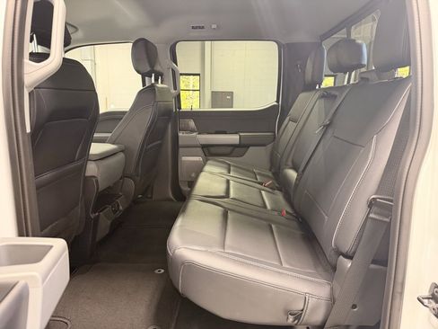 Used 2025 Ford F350 XLT w/ Black Appearance Package image 17
