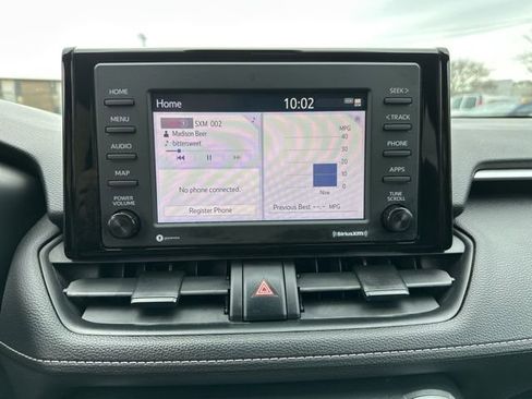 Used 2020 Toyota RAV4 LE image 16