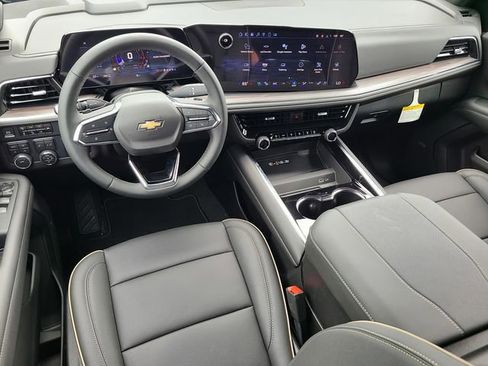 New 2025 Chevrolet Suburban Premier w/ Sun And Tow Package image 33