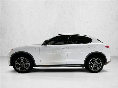 Used 2024 Alfa Romeo Stelvio Ti AWD/4WD image 6