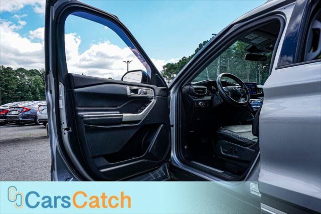 Used 2021 Ford Explorer Limited w/ Equipment Group 301A RWD image 18