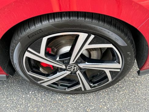 Certified 2025 Volkswagen GTI SE FWD image 7