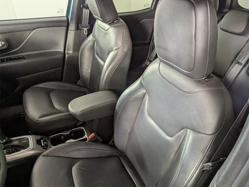 Certified 2022 Jeep Renegade Limited image 12