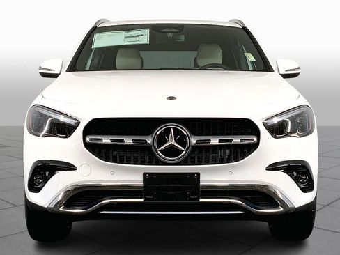 Used 2025 Mercedes-Benz GLA 250 4MATIC image 3