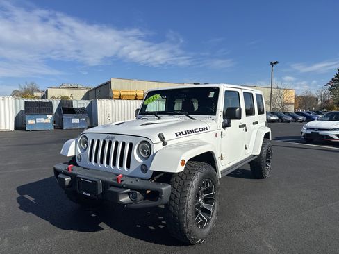 Used 2015 Jeep Wrangler Unlimited Rubicon image 1