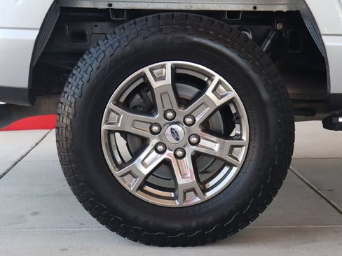 Used 2021 Ford F150 Lariat w/ Equipment Group 502A High AWD/4WD image 13