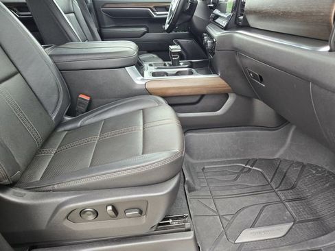 Used 2025 Chevrolet Silverado 1500 High Country w/ High Country Premium Package AWD/4WD image 14