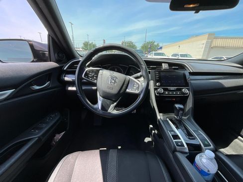 Used 2020 Honda Civic Sport image 8