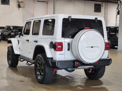 Used 2021 Jeep Wrangler Unlimited Rubicon 4xe w/ Cold Weather Group AWD/4WD image 6