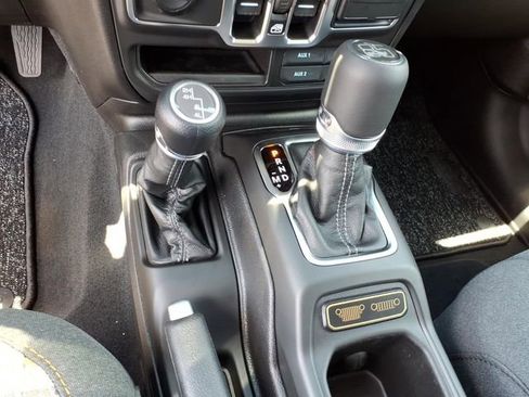 New 2026 Jeep Gladiator Sport AWD/4WD image 13