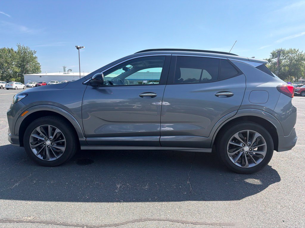 Certified 2021 Buick Encore GX Select w/ Advanced Technology Package AWD/4WD image 4