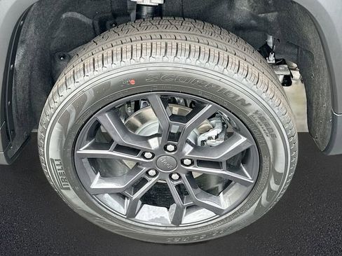 New 2025 Jeep Grand Cherokee Limited image 20