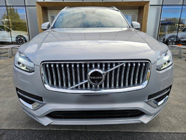 Certified 2024 Volvo XC90 B6 Ultimate w/ Lounge Package AWD/4WD image 2
