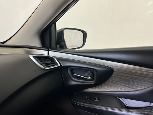 Used 2017 Nissan Murano SV image 29