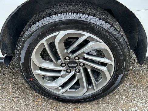 New 2025 Lincoln Navigator Reserve AWD/4WD image 5