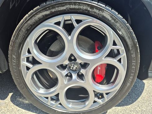 Used 2024 Alfa Romeo Tonale Veloce AWD/4WD image 9