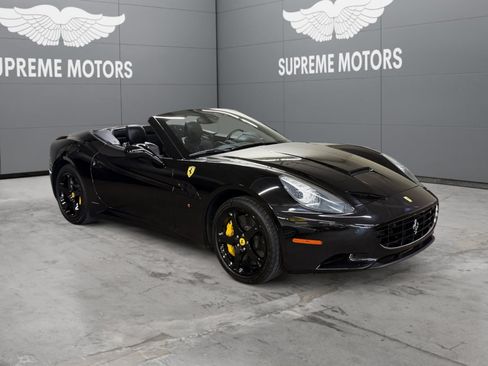 Used 2010 Ferrari California RWD image 7